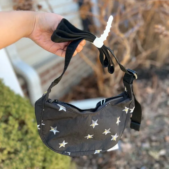 NWT BAGGU Small Star Print Crescent Bag ⭐️ - Picture 2 of 10